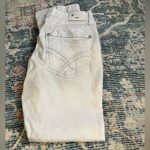 FREE Stylish White men’s Jeans